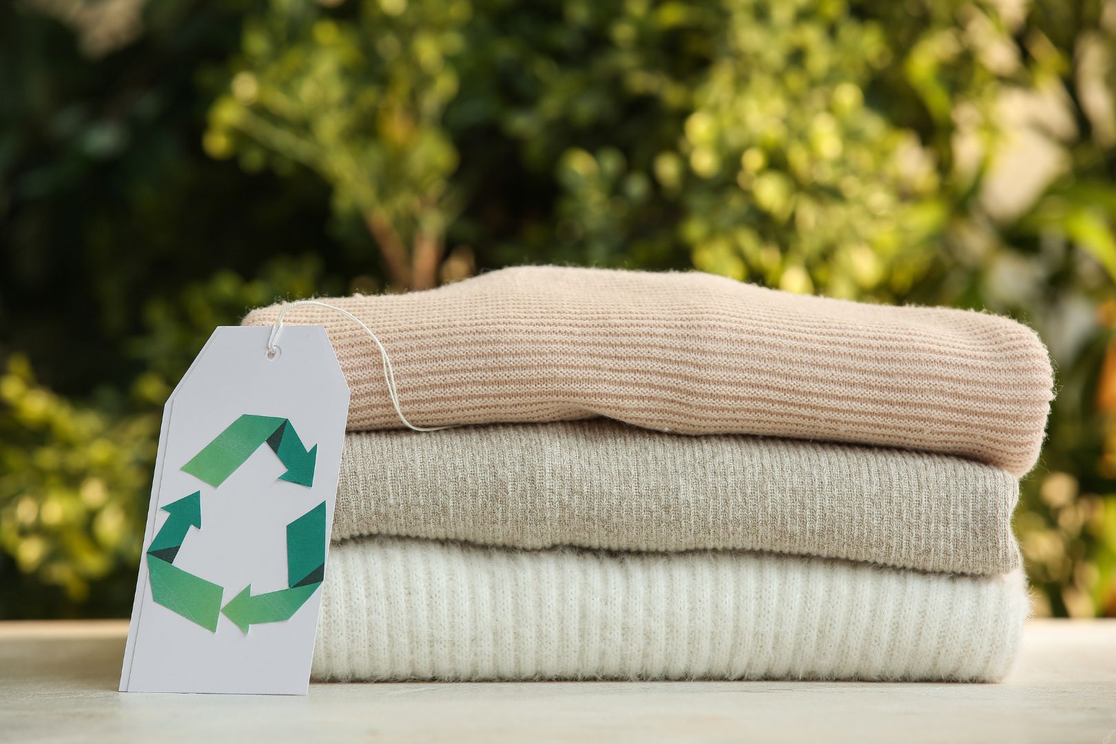 reaproveitando roupas com pintura manual