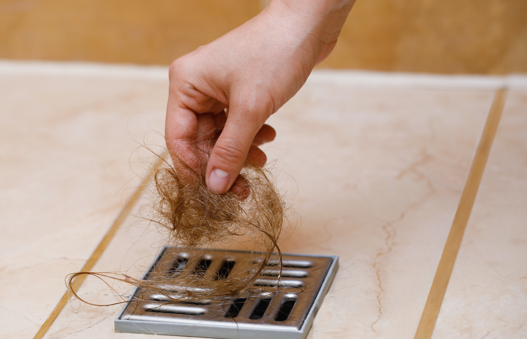 Como desentupir ralo do chuveiro cheio de cabelo